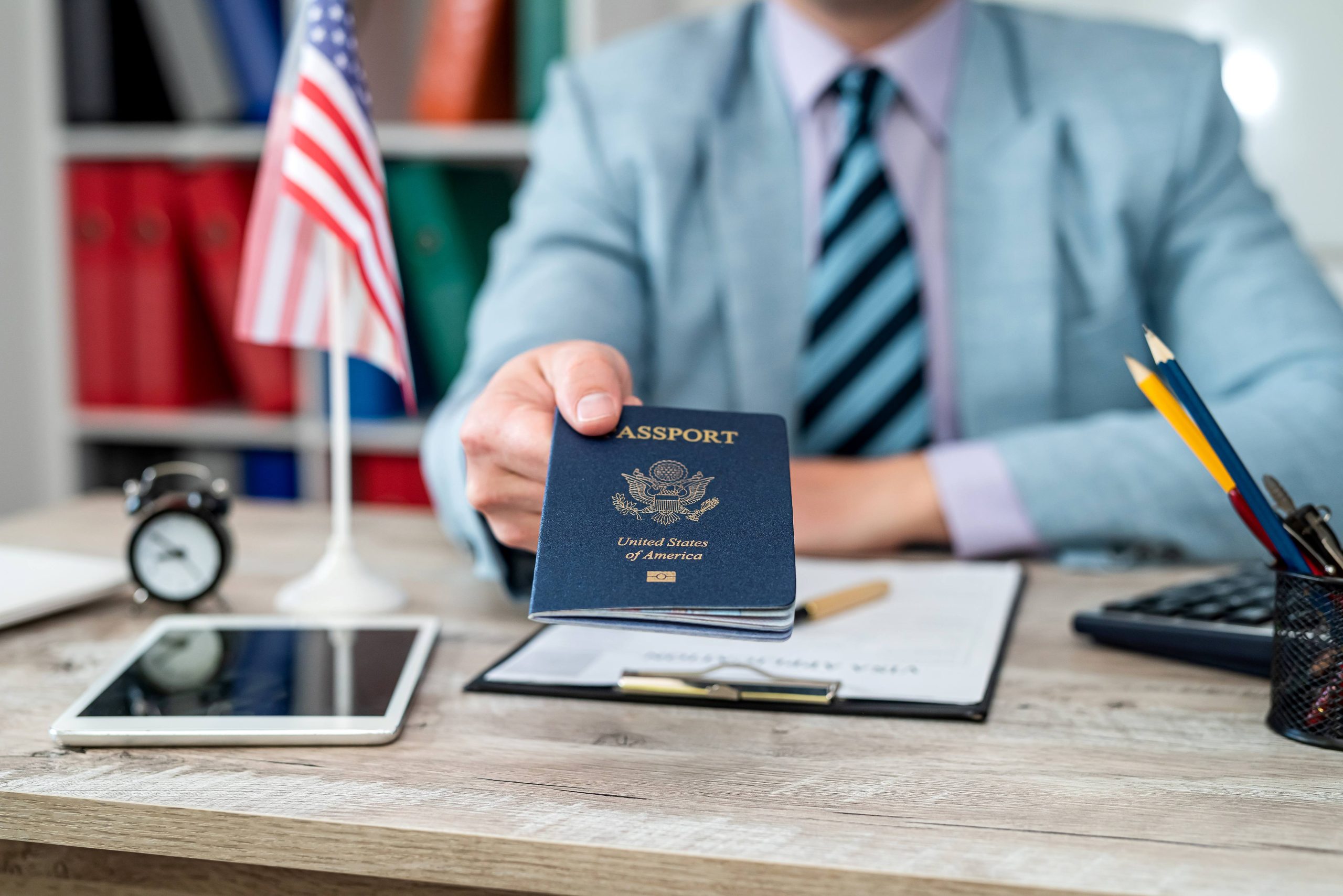 Thêm những thông tin bất lợi cho một số diện di trú xin Visa Mỹ
